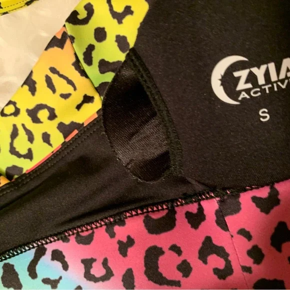 ZYIA Active Rainbow Leopard Light n Tight Strappy Bra w/ pads Small Activewear - Picture 5 of 11